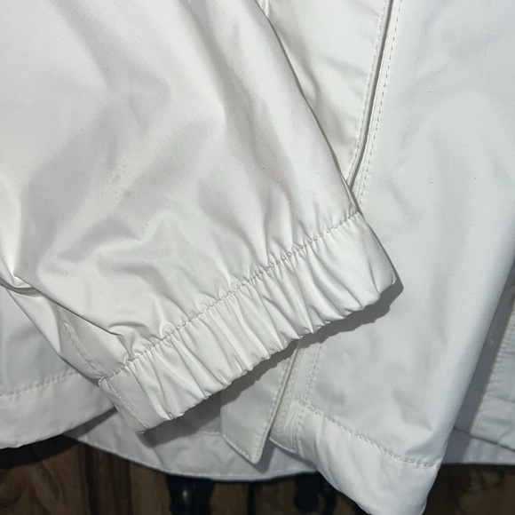 The North Face Hooded Rain Jacket - Picture 7 of 11